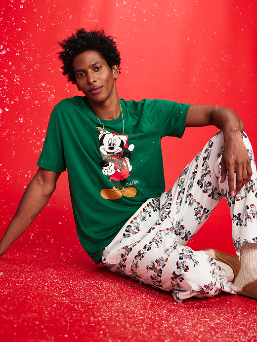 Old Navy x Disney Holiday-Graphic T-Shirt for Men - Disney Parade (Match The Fam!)