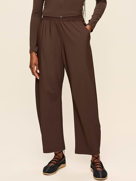 High-Waisted SleekTech Barrel Ankle Pants - Coffee Bl