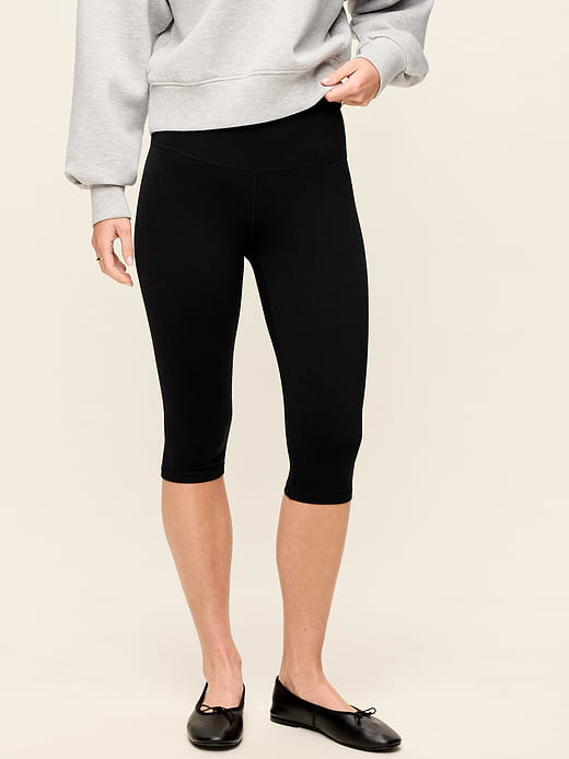 High-Waisted StudioSmooth Pedal Pusher Capri Leggings - Black Jack