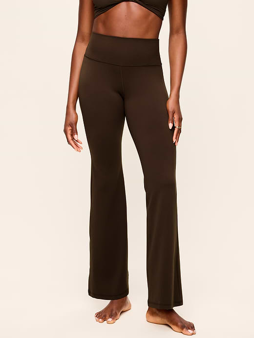 High-Waisted StudioSmooth Flare Leggings - BLACK COFFEE